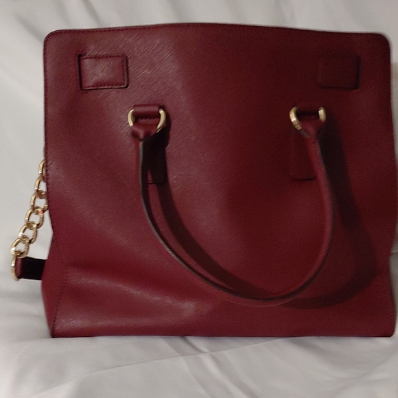 Michael Kors Hamilton Extra Large Tote - Picture 3 of 12